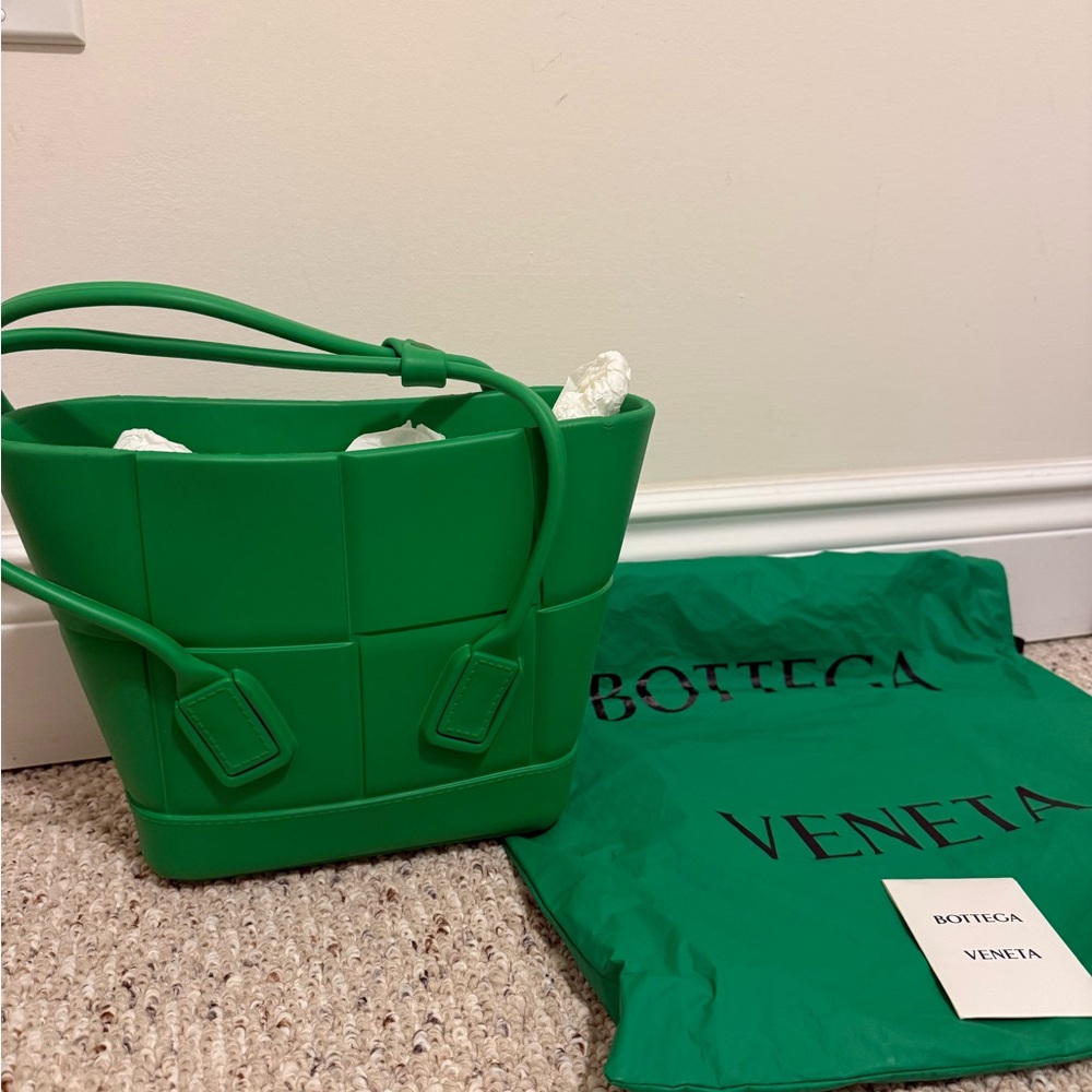 Bottega Veneta Bright Green Intrecciato-Style Tote